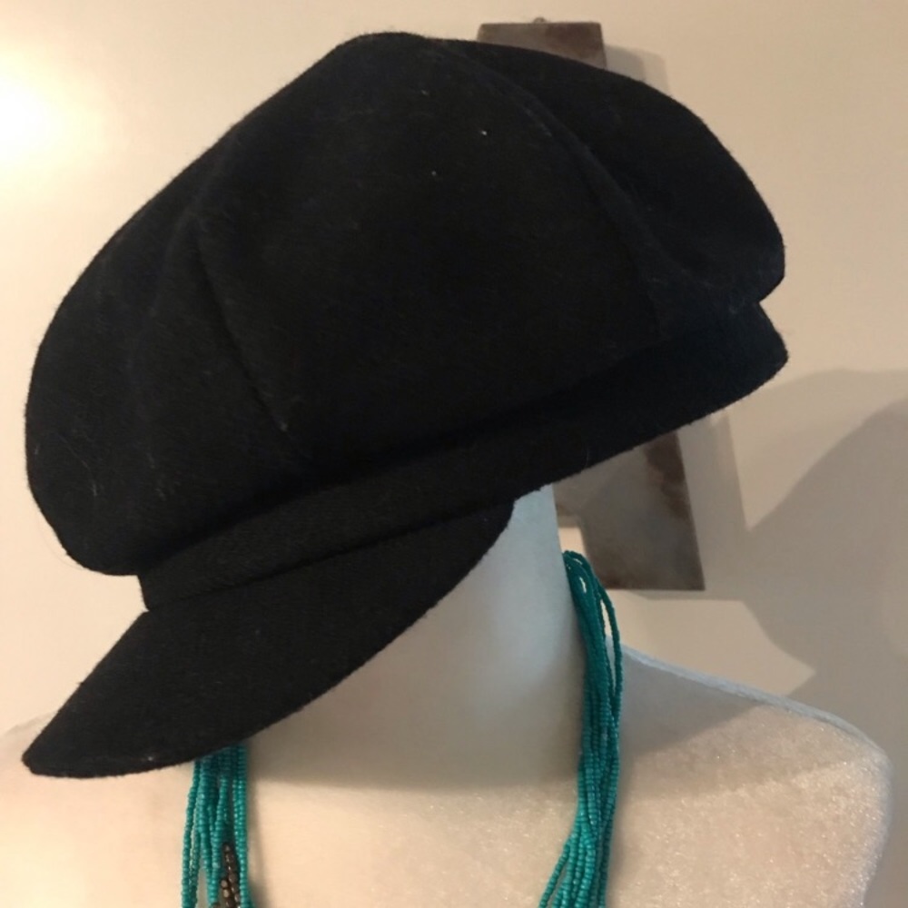 🖤 LIKE NEW “Baker boy” style black hat